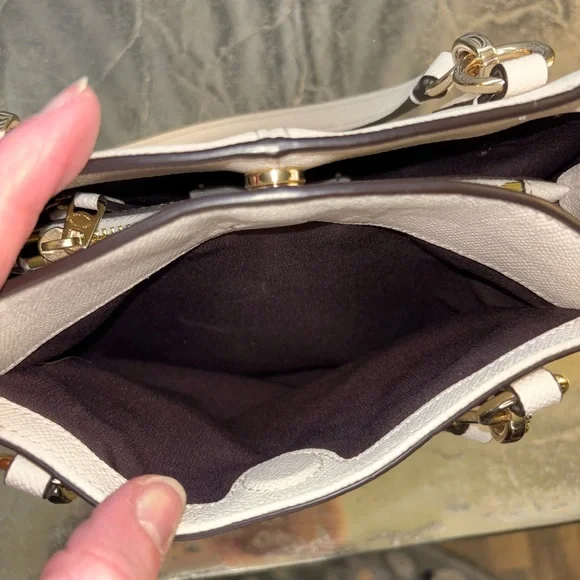 Coach Minetta Crossbody in Chalk Pebbled Leather NWOT 2017 - Picture 10 of 10